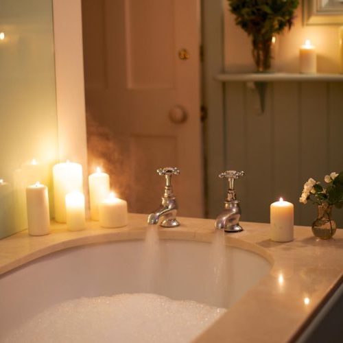 Aromatherapy-Oil-bath liz earle wellbeing