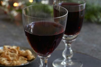 Glass of red wine, alcohol and its risk to breast cancer