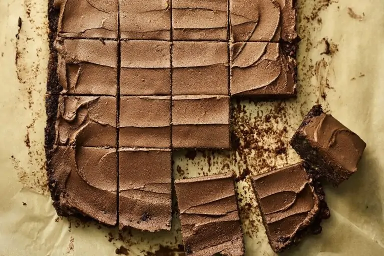 Chocolate and avocado mini-bites