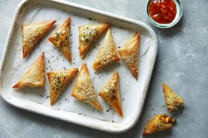 Samosa recipe with pea and paneer