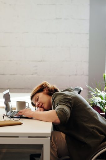 5 ways to help alleviate brain fog symptoms