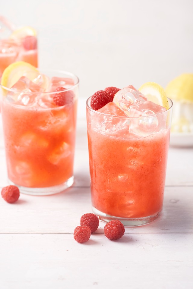 Homemade lemonade recipe with raspberry - Liz Earle Wellbeing