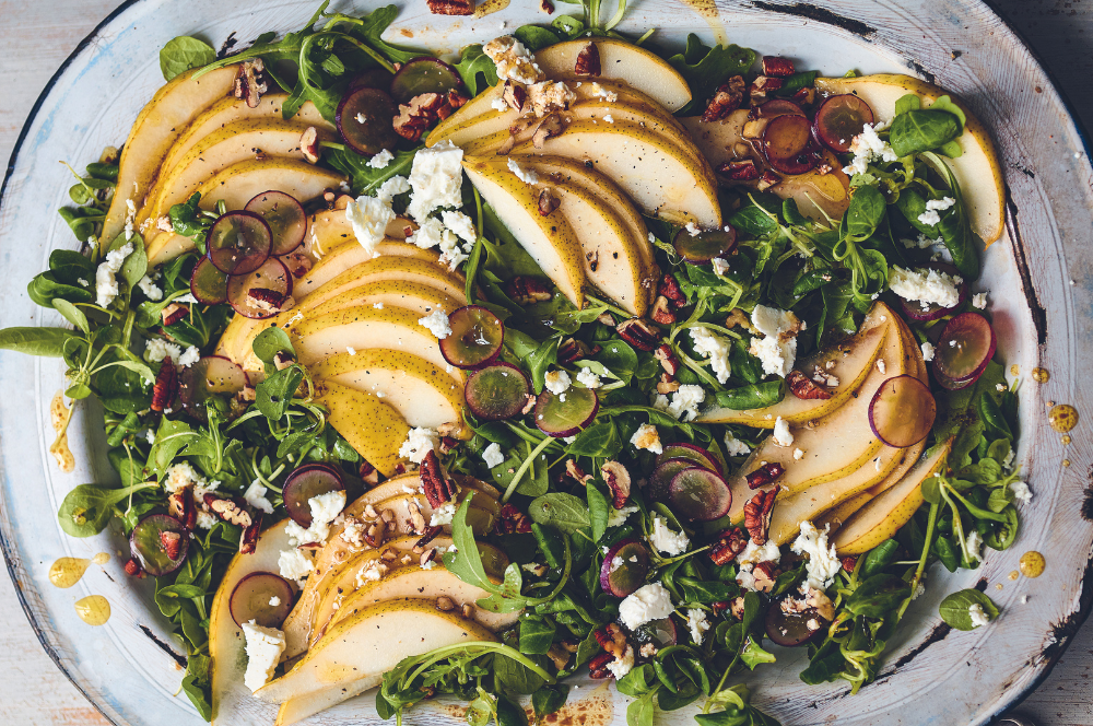 Pear salad recipe with walnuts and feta for a light lunch