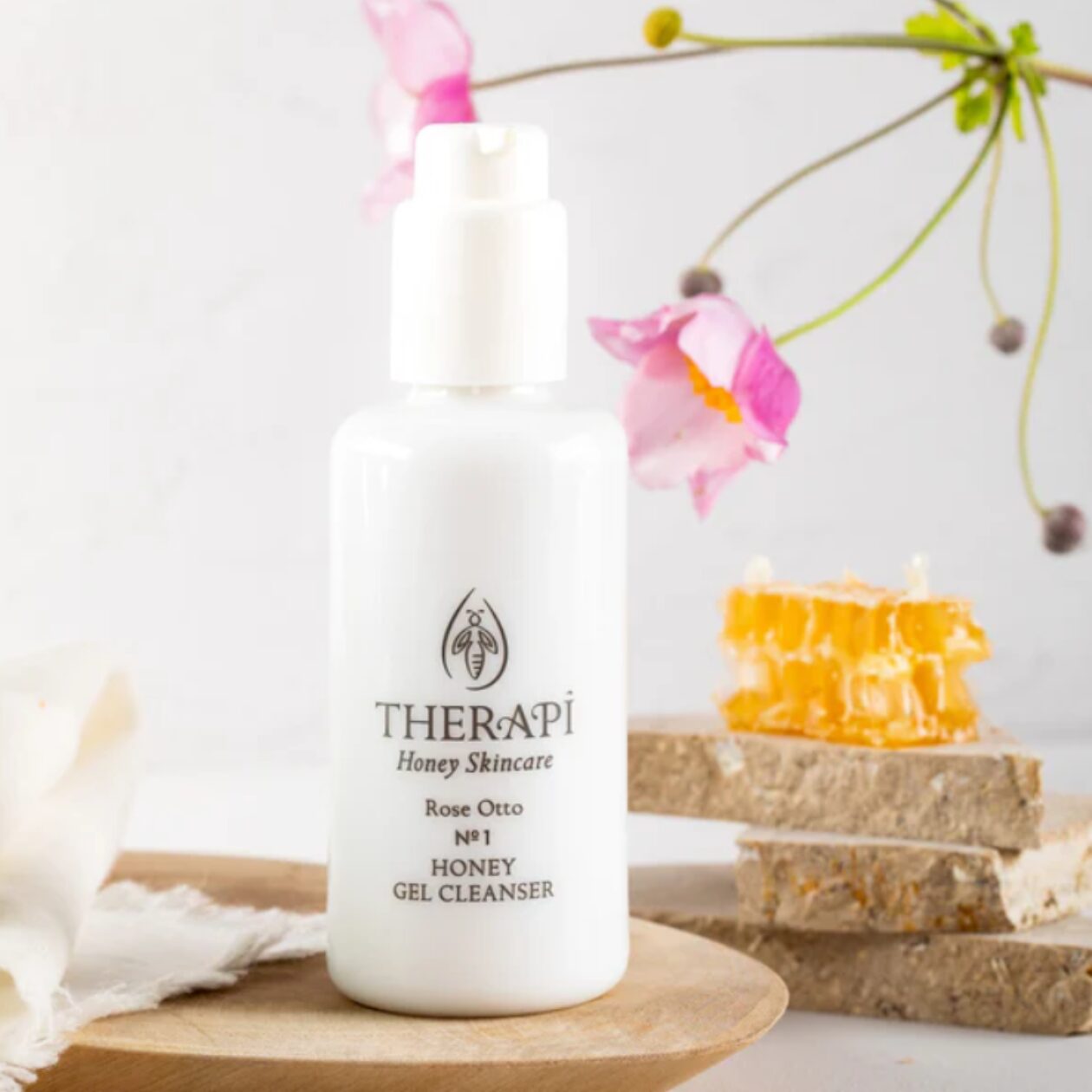 Rose Otto Honey Gel Cleanser | Therapi - Liz Earle Wellbeing